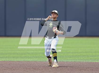 Thumbnail 2 in Benbrook vs. Spring Hill (UIL 4A Regional Semifinal) photogallery.