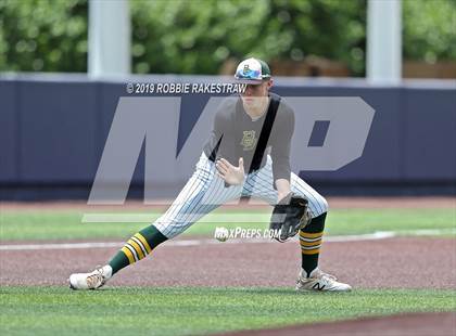 Thumbnail 2 in Benbrook vs. Spring Hill (UIL 4A Regional Semifinal) photogallery.