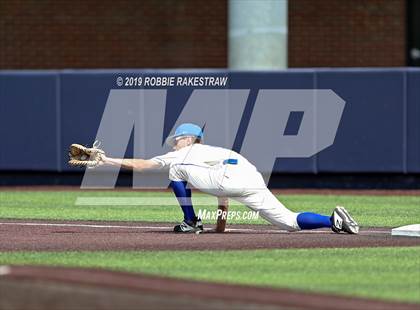 Thumbnail 3 in Benbrook vs. Spring Hill (UIL 4A Regional Semifinal) photogallery.