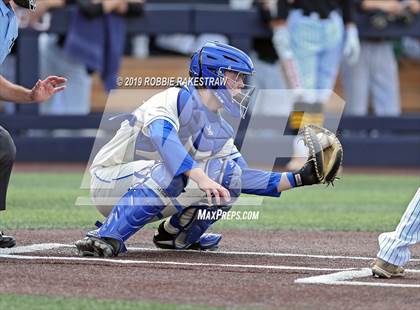 Thumbnail 3 in Benbrook vs. Spring Hill (UIL 4A Regional Semifinal) photogallery.