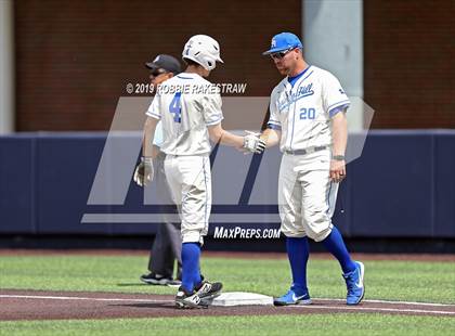 Thumbnail 1 in Benbrook vs. Spring Hill (UIL 4A Regional Semifinal) photogallery.