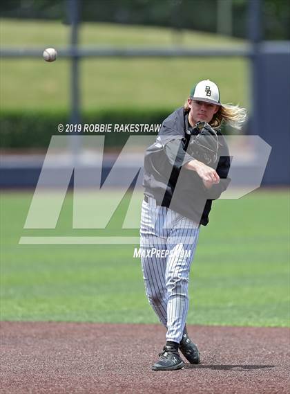 Thumbnail 1 in Benbrook vs. Spring Hill (UIL 4A Regional Semifinal) photogallery.