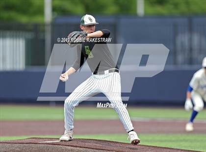 Thumbnail 3 in Benbrook vs. Spring Hill (UIL 4A Regional Semifinal) photogallery.