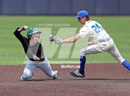 Thumbnail 1 in Benbrook vs. Spring Hill (UIL 4A Regional Semifinal) photogallery.