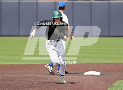 Thumbnail 3 in Benbrook vs. Spring Hill (UIL 4A Regional Semifinal) photogallery.