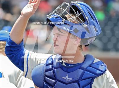 Thumbnail 2 in Benbrook vs. Spring Hill (UIL 4A Regional Semifinal) photogallery.