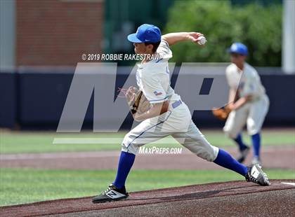Thumbnail 3 in Benbrook vs. Spring Hill (UIL 4A Regional Semifinal) photogallery.