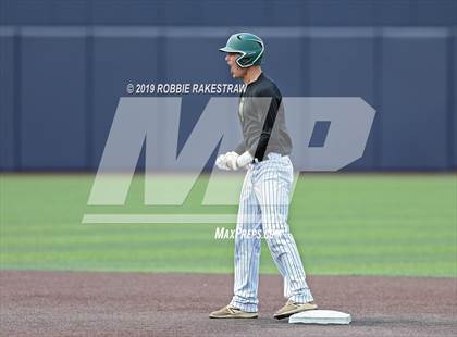 Thumbnail 3 in Benbrook vs. Spring Hill (UIL 4A Regional Semifinal) photogallery.