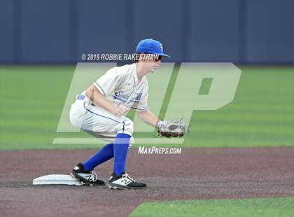 Thumbnail 2 in Benbrook vs. Spring Hill (UIL 4A Regional Semifinal) photogallery.