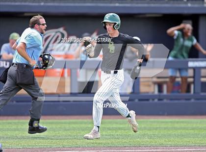 Thumbnail 2 in Benbrook vs. Spring Hill (UIL 4A Regional Semifinal) photogallery.