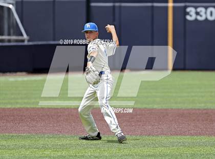 Thumbnail 1 in Benbrook vs. Spring Hill (UIL 4A Regional Semifinal) photogallery.