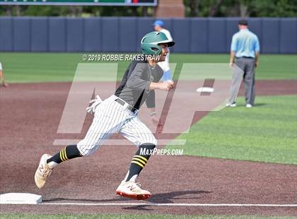 Thumbnail 2 in Benbrook vs. Spring Hill (UIL 4A Regional Semifinal) photogallery.