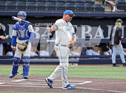 Thumbnail 2 in Benbrook vs. Spring Hill (UIL 4A Regional Semifinal) photogallery.