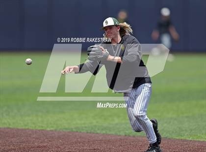 Thumbnail 3 in Benbrook vs. Spring Hill (UIL 4A Regional Semifinal) photogallery.