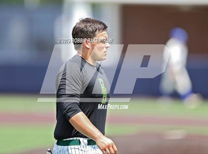 Thumbnail 3 in Benbrook vs. Spring Hill (UIL 4A Regional Semifinal) photogallery.