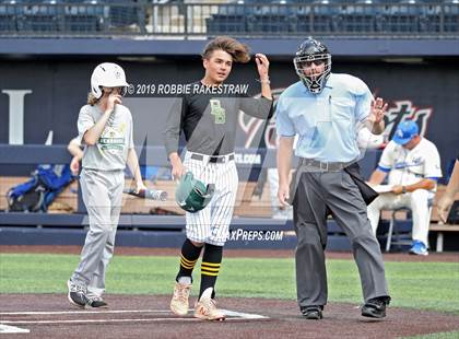 Thumbnail 1 in Benbrook vs. Spring Hill (UIL 4A Regional Semifinal) photogallery.