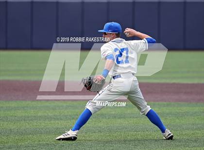 Thumbnail 1 in Benbrook vs. Spring Hill (UIL 4A Regional Semifinal) photogallery.