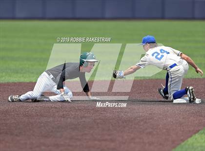 Thumbnail 3 in Benbrook vs. Spring Hill (UIL 4A Regional Semifinal) photogallery.