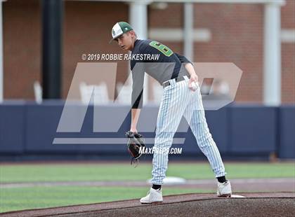 Thumbnail 1 in Benbrook vs. Spring Hill (UIL 4A Regional Semifinal) photogallery.