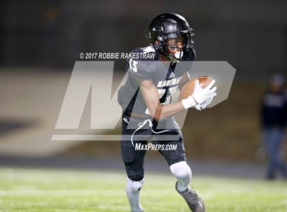 Thumbnail 3 in Kaufman vs. Liberty-Eylau (UIL 4A Division 1 Region 2 Regional Semis) photogallery.