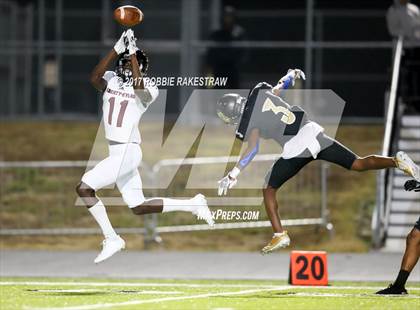 Thumbnail 3 in Kaufman vs. Liberty-Eylau (UIL 4A Division 1 Region 2 Regional Semis) photogallery.