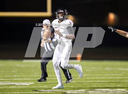 Thumbnail 1 in Kaufman vs. Liberty-Eylau (UIL 4A Division 1 Region 2 Regional Semis) photogallery.