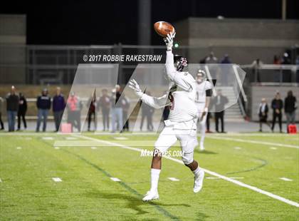 Thumbnail 3 in Kaufman vs. Liberty-Eylau (UIL 4A Division 1 Region 2 Regional Semis) photogallery.