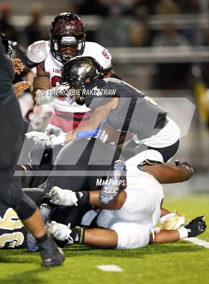 Thumbnail 1 in Kaufman vs. Liberty-Eylau (UIL 4A Division 1 Region 2 Regional Semis) photogallery.