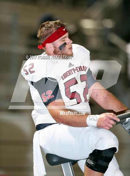 Thumbnail 1 in Kaufman vs. Liberty-Eylau (UIL 4A Division 1 Region 2 Regional Semis) photogallery.