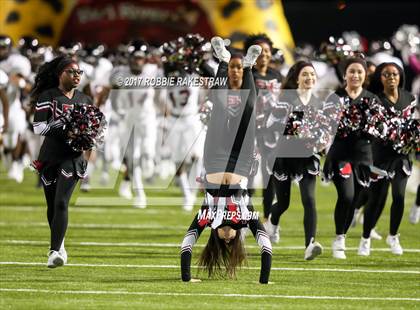 Thumbnail 1 in Kaufman vs. Liberty-Eylau (UIL 4A Division 1 Region 2 Regional Semis) photogallery.