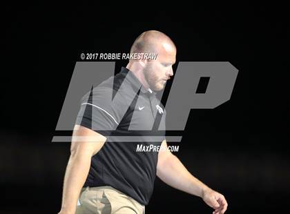 Thumbnail 2 in Kaufman vs. Liberty-Eylau (UIL 4A Division 1 Region 2 Regional Semis) photogallery.