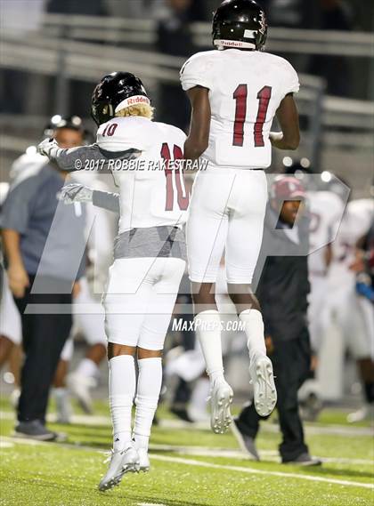 Thumbnail 2 in Kaufman vs. Liberty-Eylau (UIL 4A Division 1 Region 2 Regional Semis) photogallery.