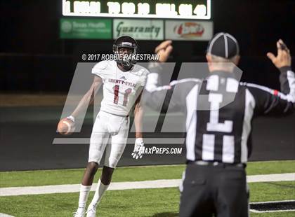 Thumbnail 1 in Kaufman vs. Liberty-Eylau (UIL 4A Division 1 Region 2 Regional Semis) photogallery.