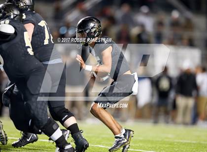 Thumbnail 2 in Kaufman vs. Liberty-Eylau (UIL 4A Division 1 Region 2 Regional Semis) photogallery.