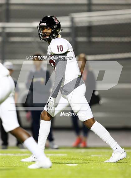 Thumbnail 3 in Kaufman vs. Liberty-Eylau (UIL 4A Division 1 Region 2 Regional Semis) photogallery.
