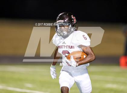 Thumbnail 1 in Kaufman vs. Liberty-Eylau (UIL 4A Division 1 Region 2 Regional Semis) photogallery.