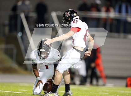 Thumbnail 2 in Kaufman vs. Liberty-Eylau (UIL 4A Division 1 Region 2 Regional Semis) photogallery.