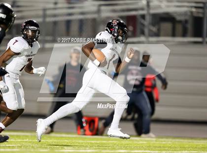 Thumbnail 2 in Kaufman vs. Liberty-Eylau (UIL 4A Division 1 Region 2 Regional Semis) photogallery.