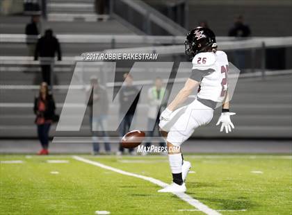 Thumbnail 1 in Kaufman vs. Liberty-Eylau (UIL 4A Division 1 Region 2 Regional Semis) photogallery.