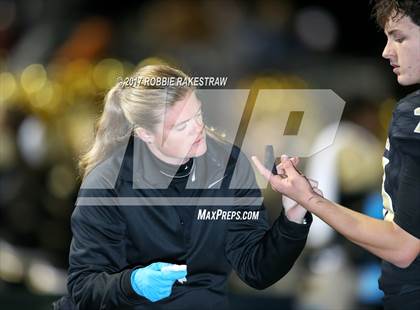 Thumbnail 3 in Kaufman vs. Liberty-Eylau (UIL 4A Division 1 Region 2 Regional Semis) photogallery.