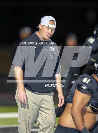 Thumbnail 2 in Kaufman vs. Liberty-Eylau (UIL 4A Division 1 Region 2 Regional Semis) photogallery.