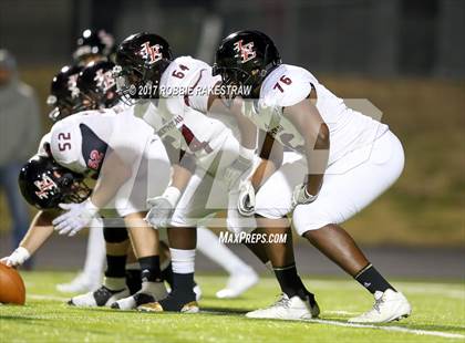 Thumbnail 2 in Kaufman vs. Liberty-Eylau (UIL 4A Division 1 Region 2 Regional Semis) photogallery.