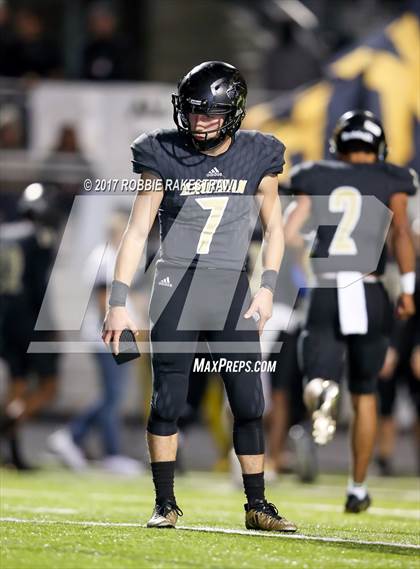 Thumbnail 1 in Kaufman vs. Liberty-Eylau (UIL 4A Division 1 Region 2 Regional Semis) photogallery.