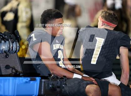 Thumbnail 3 in Kaufman vs. Liberty-Eylau (UIL 4A Division 1 Region 2 Regional Semis) photogallery.