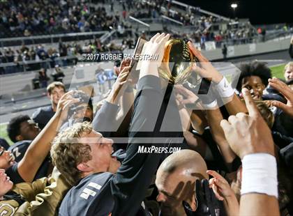 Thumbnail 3 in Kaufman vs. Liberty-Eylau (UIL 4A Division 1 Region 2 Regional Semis) photogallery.