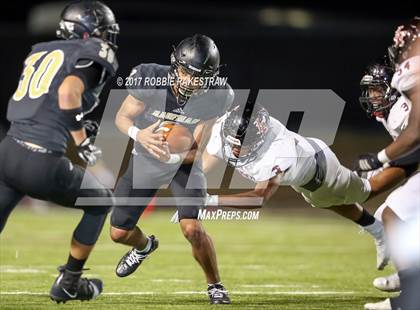 Thumbnail 2 in Kaufman vs. Liberty-Eylau (UIL 4A Division 1 Region 2 Regional Semis) photogallery.