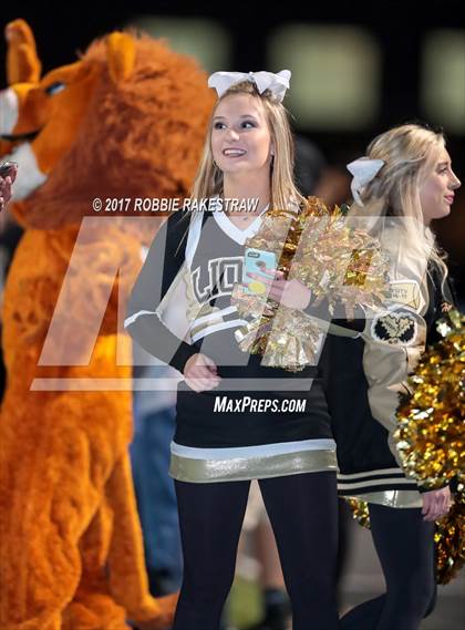 Thumbnail 1 in Kaufman vs. Liberty-Eylau (UIL 4A Division 1 Region 2 Regional Semis) photogallery.