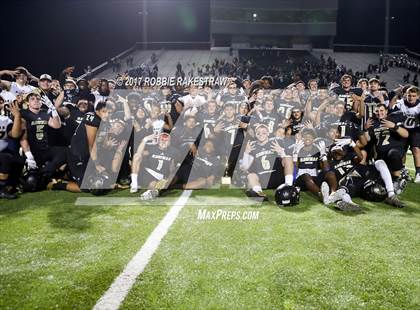 Thumbnail 1 in Kaufman vs. Liberty-Eylau (UIL 4A Division 1 Region 2 Regional Semis) photogallery.