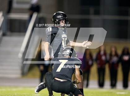 Thumbnail 1 in Kaufman vs. Liberty-Eylau (UIL 4A Division 1 Region 2 Regional Semis) photogallery.