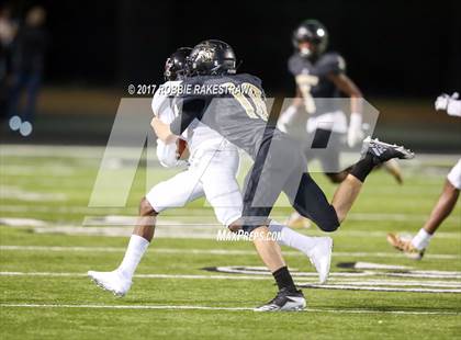 Thumbnail 2 in Kaufman vs. Liberty-Eylau (UIL 4A Division 1 Region 2 Regional Semis) photogallery.